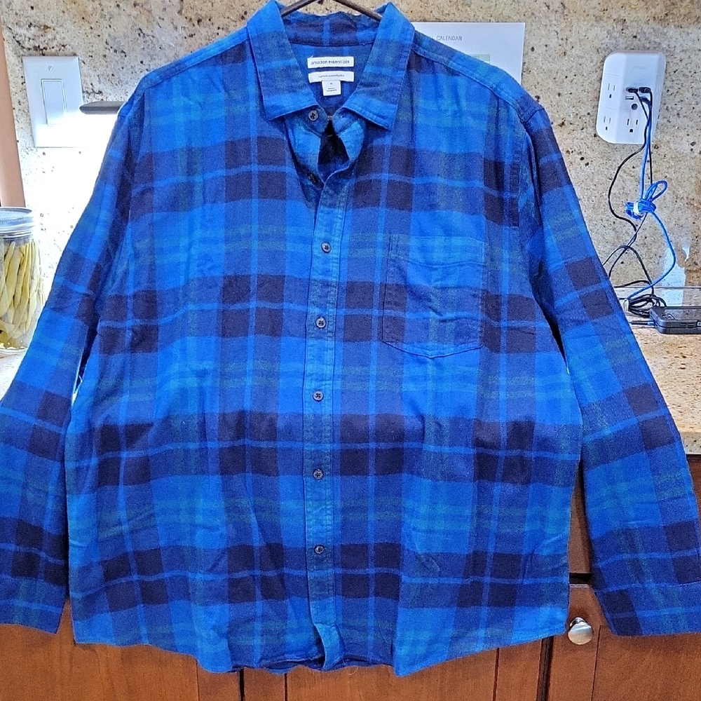 Amazon Essentials Blue Casual Button Down Shirt
